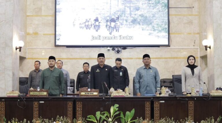 Paripurna Raperda APBD 2025, Gubernur Sampaikan Jawaban Atas Pandangan ...