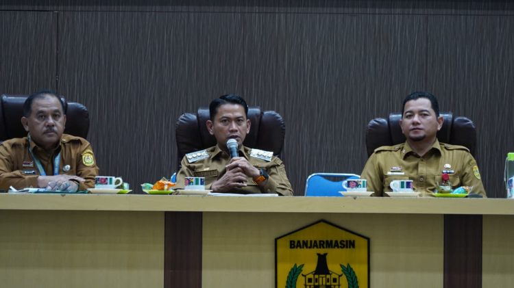Harga Kantong Plastik Melonjak, Wali Kota Banjarmasin Siapkan Aturan Lebih Tegas dan Dorong Warga Beralih ke Tas Ramah Lingkungan
